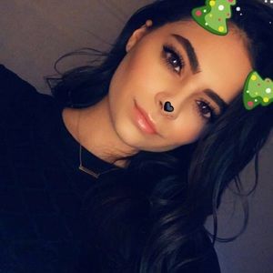 Meet your Posher, Salheya